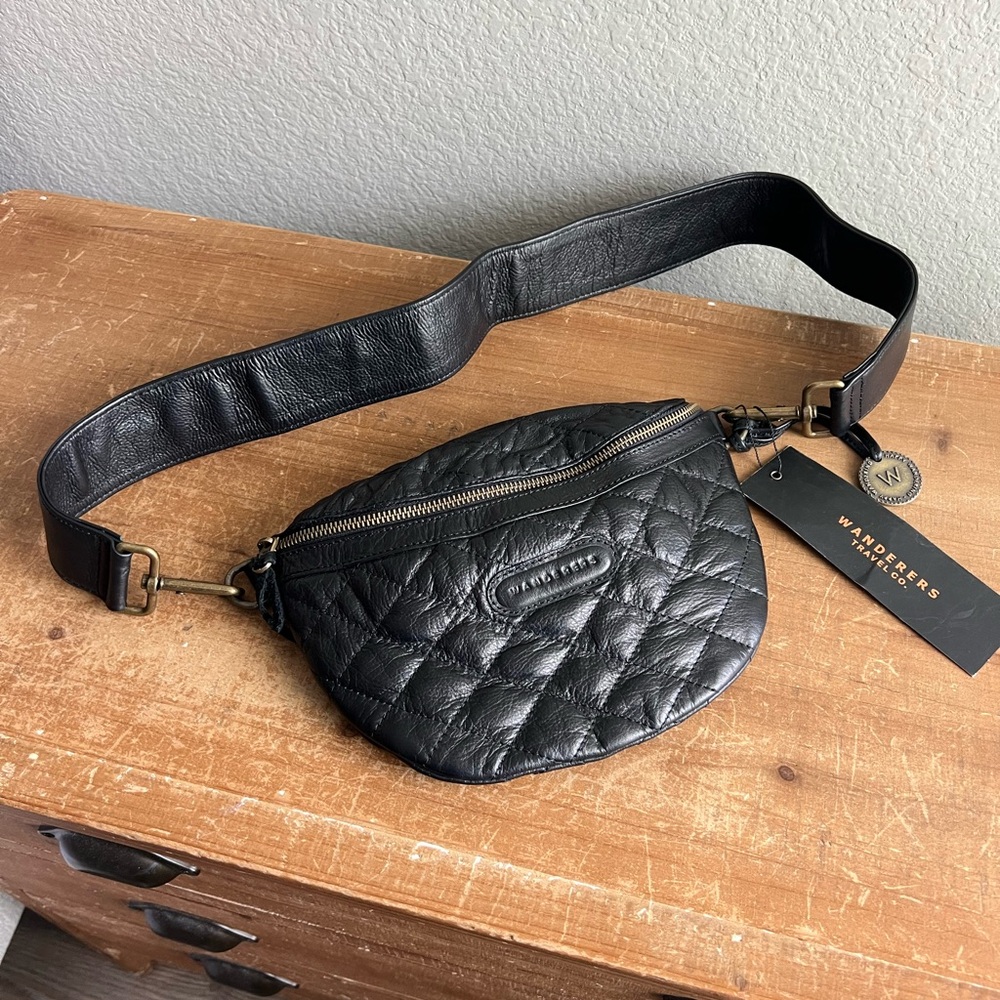 NWT Wanderers Travel Co The Copenhagen Beltway Bag Full Grain Leather Black